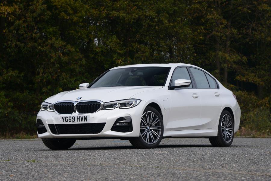  BMW 330e M Sport (G20) 2019 года  (UK) (фото 1 из 25)
